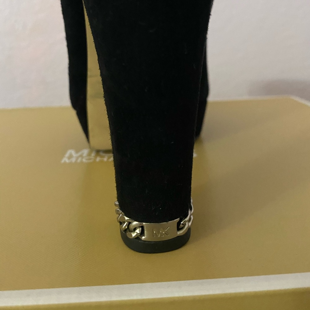 Michael Kors Black Pumps - Picture 2 of 4